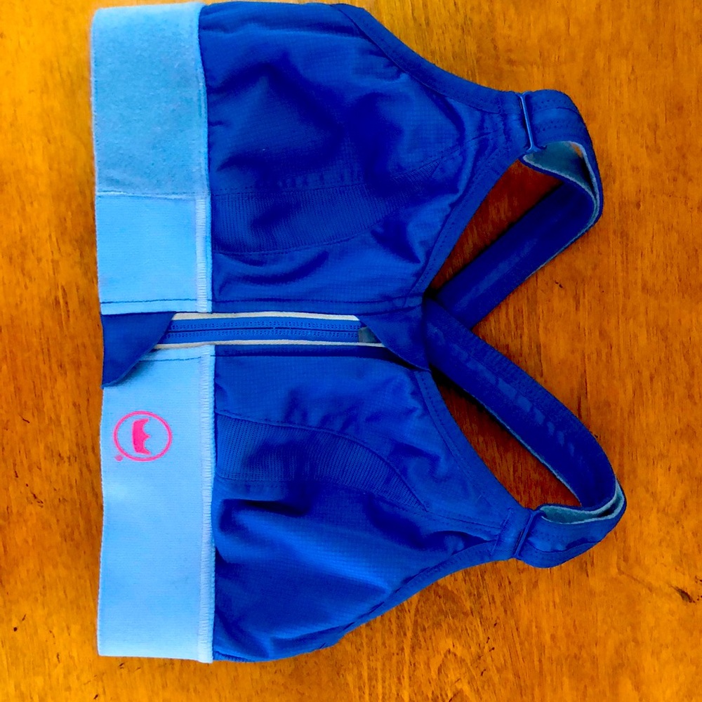 Shefit sports bra Small (blue)